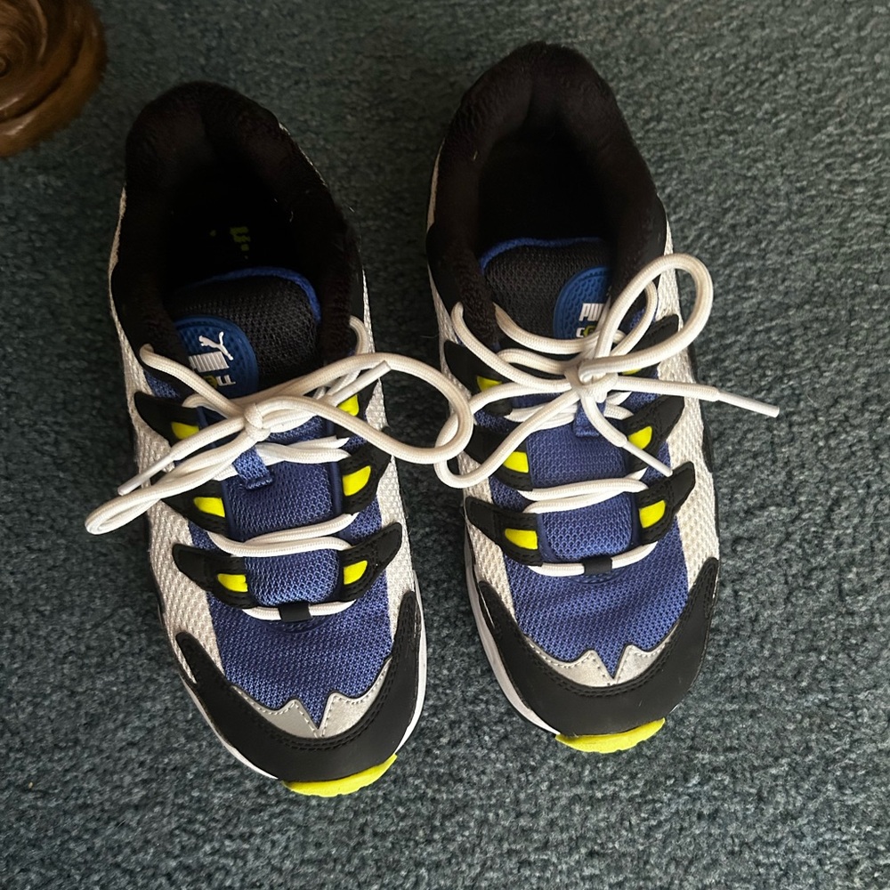 Puma Sneakers